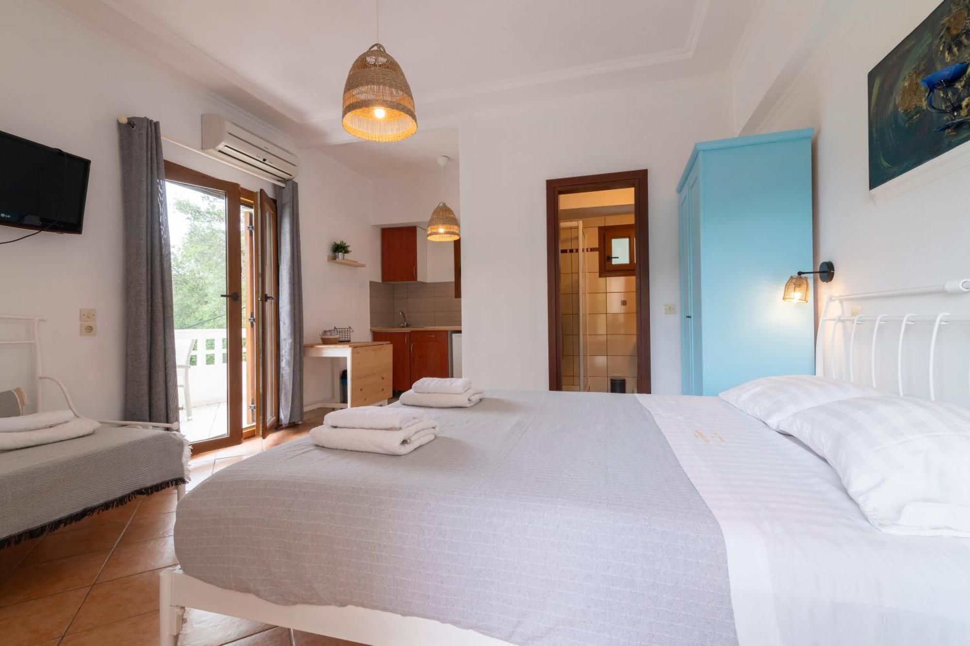 Aparthotel Golden Sun Parga Esterno foto