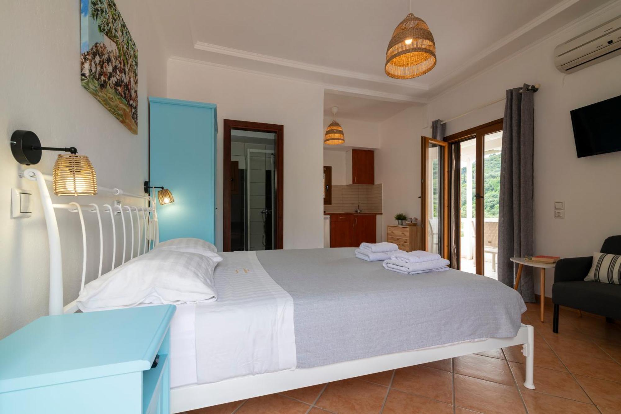 Aparthotel Golden Sun Parga Esterno foto